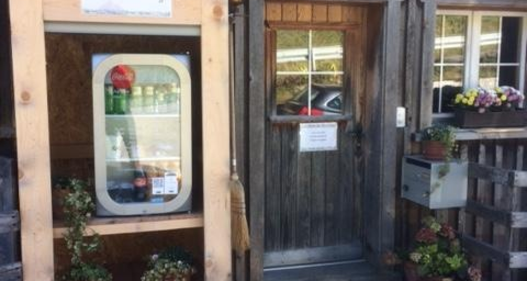 Hoflädeli Hof Bild (oua_54094563_image) Hoflädeli Hof Bild (oua_54094563_image)