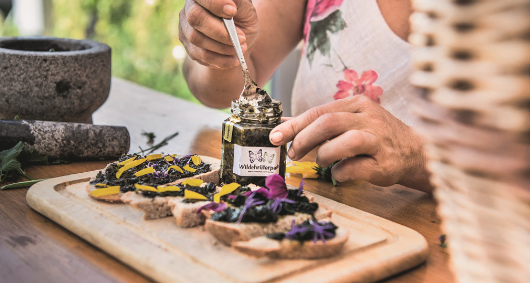 maja's-chrueterstuebli-krauterpaste