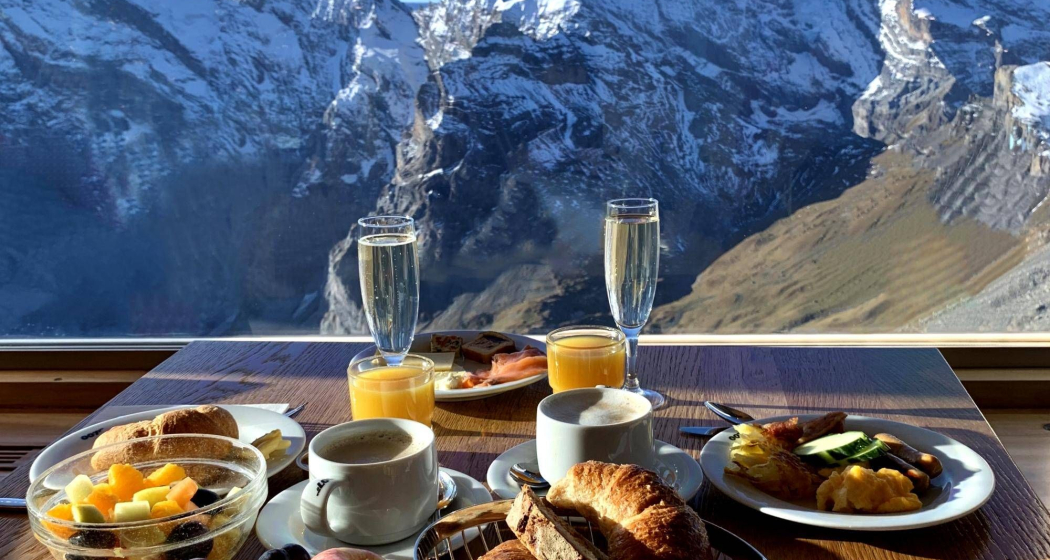 Schilthorn Brunch inkl. Bahnticket Schilthorn ab Stechelberg oder Mürren (exp_53b481e) Schilthorn Brunch inkl. Bahnticket Schilthorn ab Stechelberg oder Mürren (exp_53b481e)