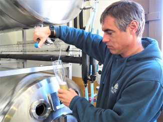 Reto Rauch beim Biertest